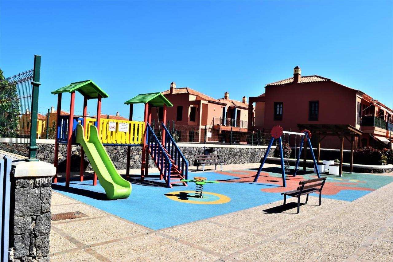 Victoria Family Apartman Tenerife Costa Del Silencio Exterior photo