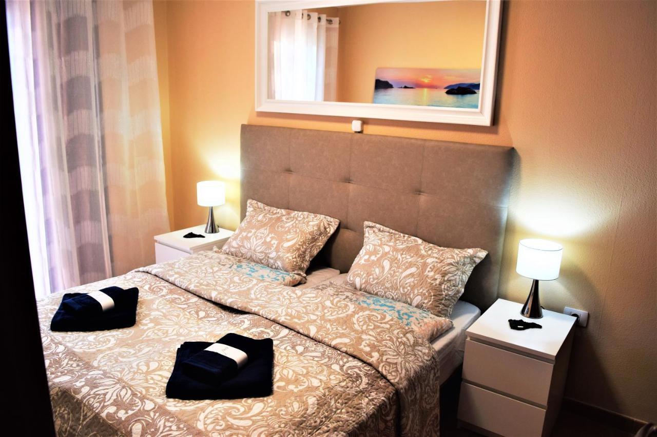 Victoria Family Apartman Tenerife Costa Del Silencio Exterior photo